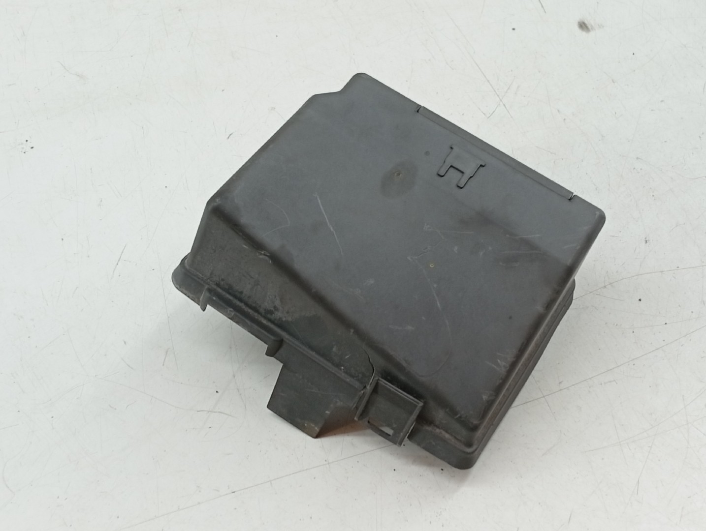 Tampa de caixa de fusiveis PEUGEOT 206 CC (2D) | 00 - 08 Imagem-4