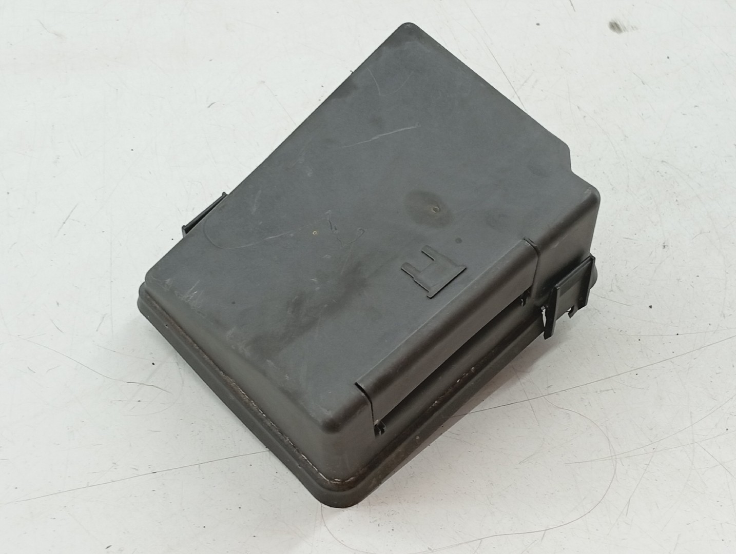 Tampa de caixa de fusiveis PEUGEOT 206 CC (2D) | 00 - 08 Imagem-5
