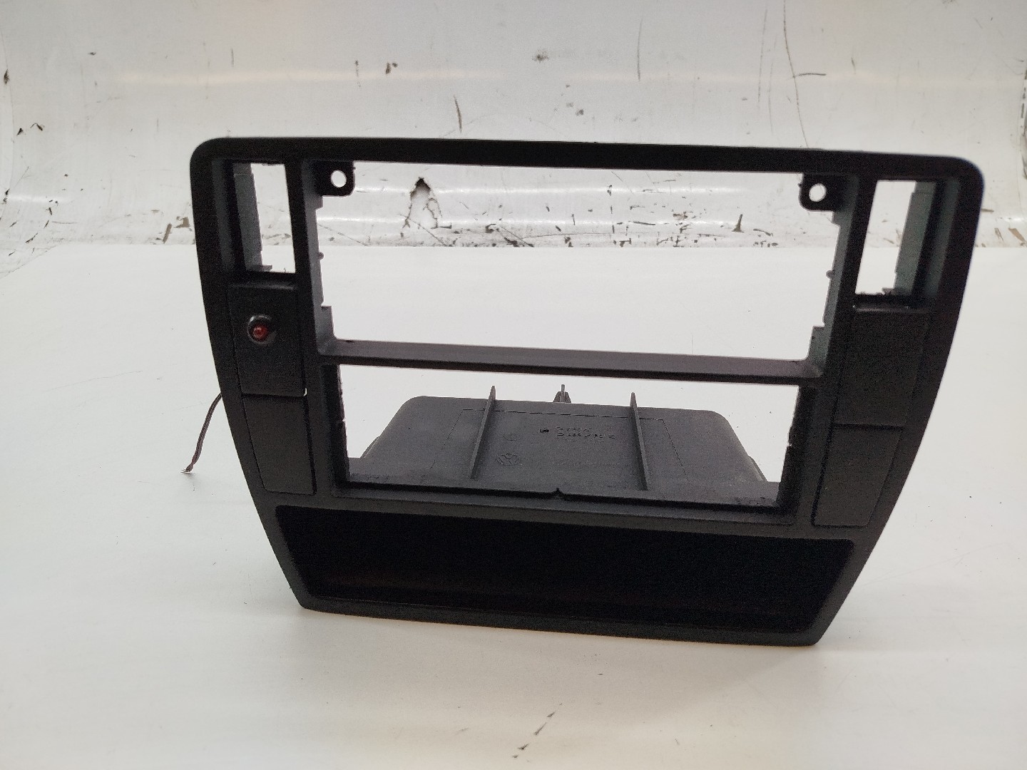 Moldura de consola central VOLKSWAGEN PASSAT (3B2) | 96 - 01