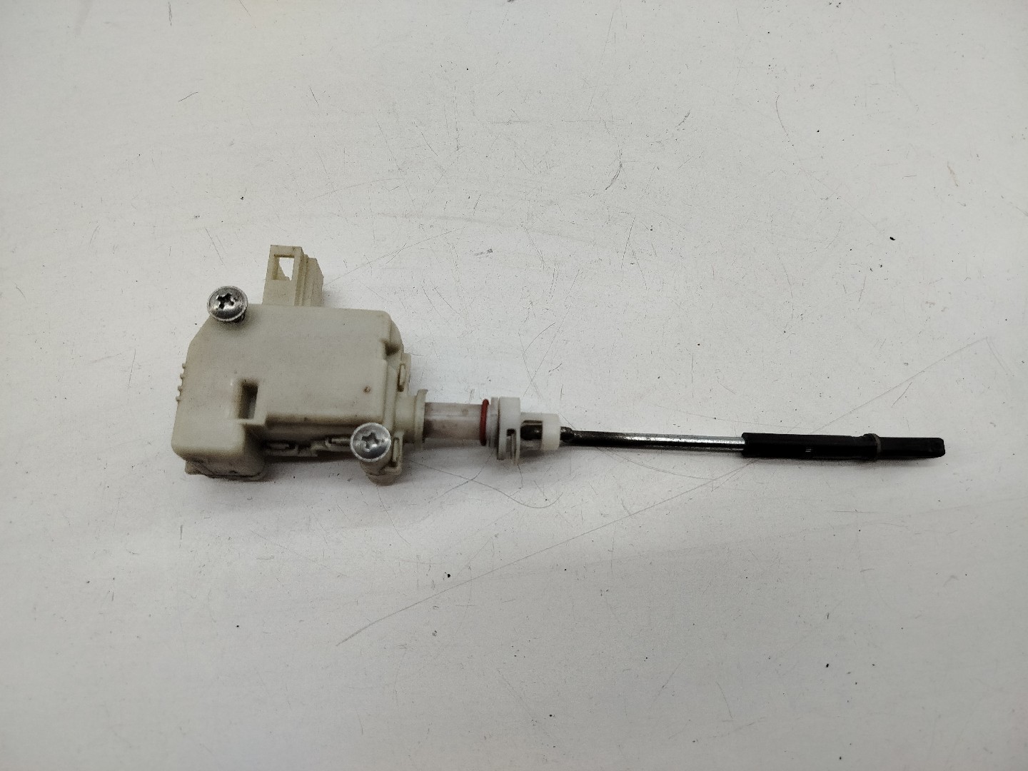 Fecho de deposito de combustível VOLKSWAGEN PASSAT (3B2) | 96 - 01 Imagem-3