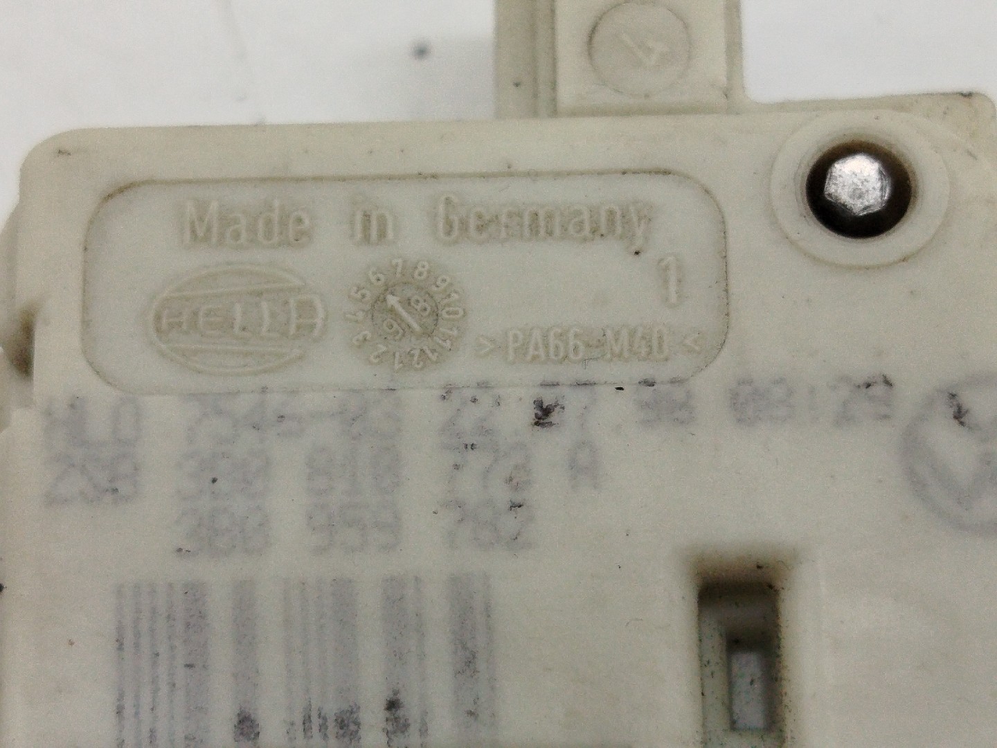 Fecho de deposito de combustível VOLKSWAGEN PASSAT (3B2) | 96 - 01 Imagem-1