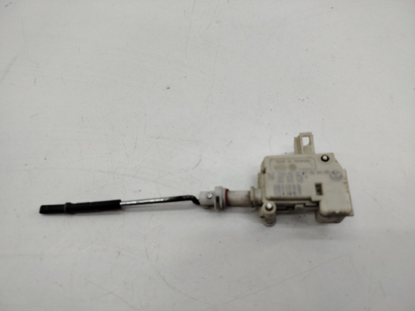 Fecho de deposito de combustível VOLKSWAGEN PASSAT (3B2) | 96 - 01