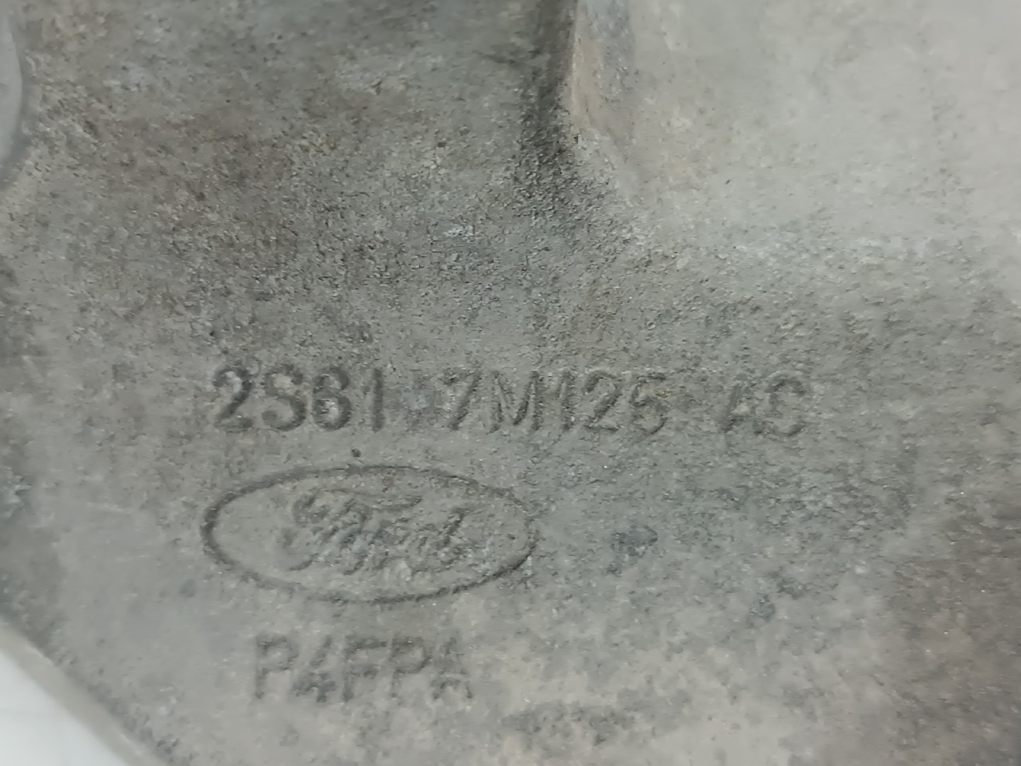 Apoio da caixa de velocidades AUDI A4 (8E2, B6) | 00 - 05 Imagem-2