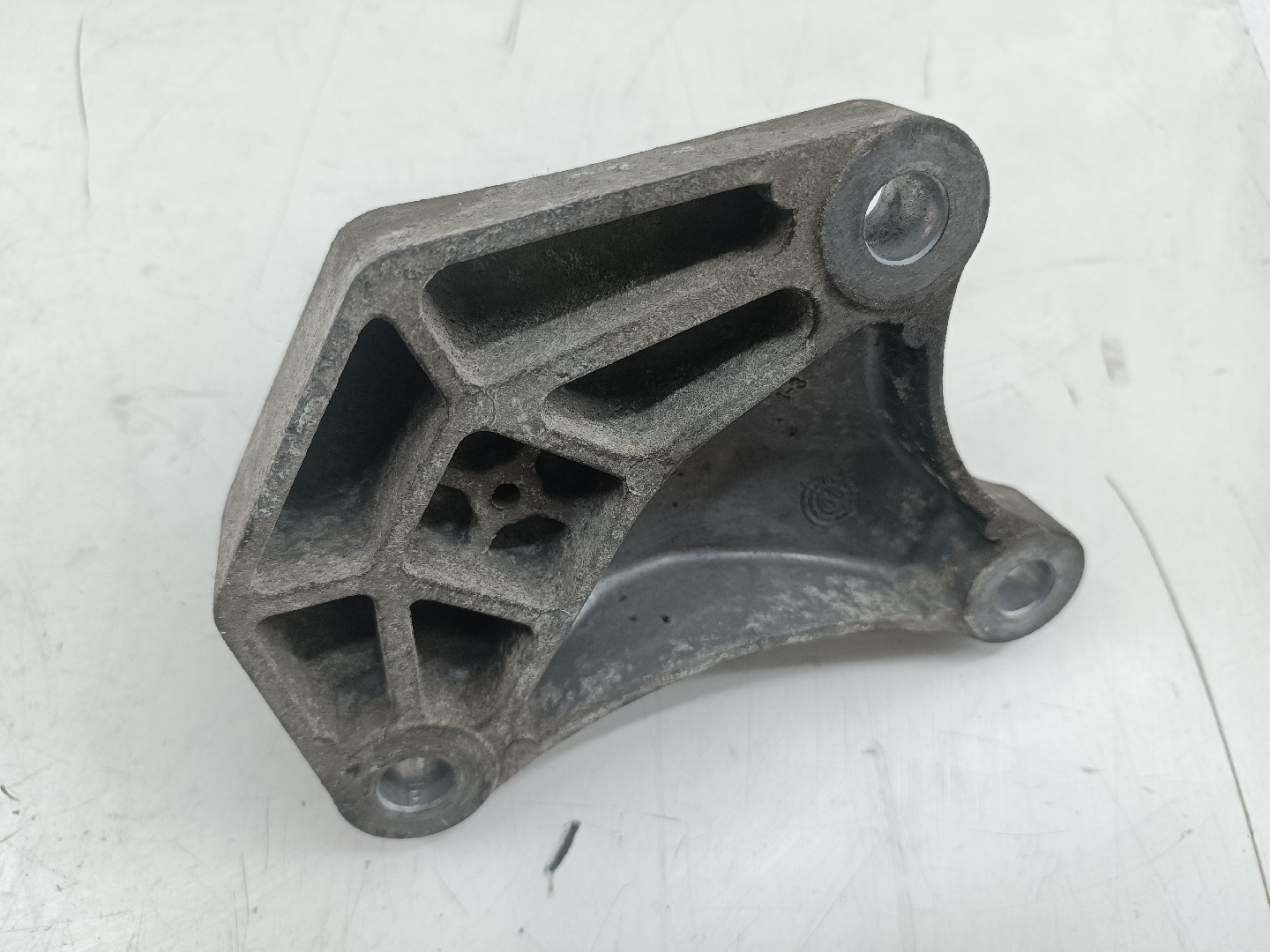 Apoio da caixa de velocidades AUDI A4 (8E2, B6) | 00 - 05
