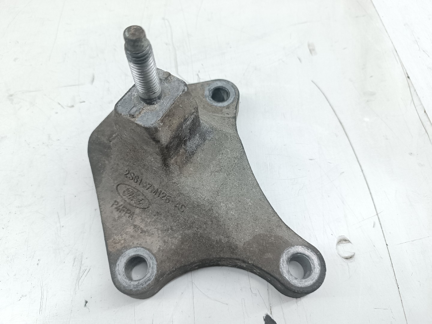 Apoio da caixa de velocidades AUDI A4 (8E2, B6) | 00 - 05 Imagem-3