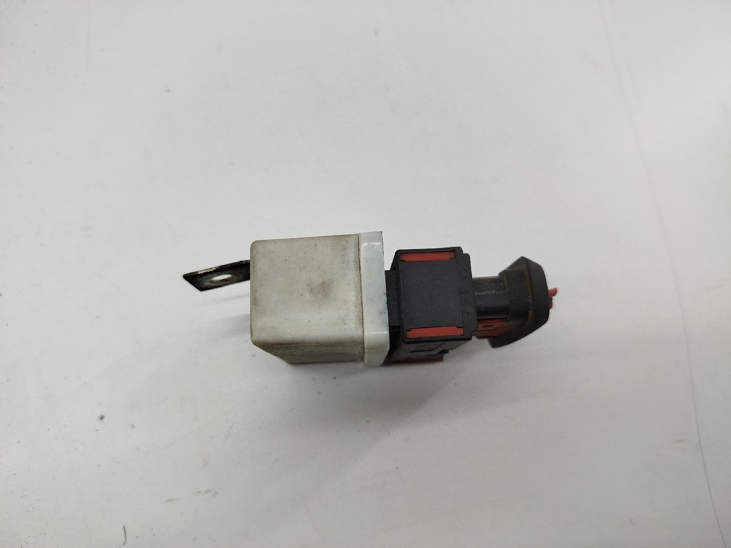 Relé de Bomba de Combustível FIAT PUNTO (176_) | 93 - 99 Imagem-1