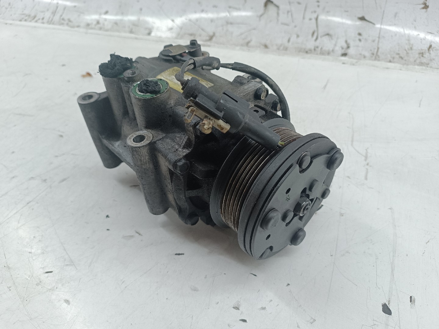 Compressor de Ar Condicionado FORD FIESTA V (JH_, JD_) | 01 - 14 Imagem-5