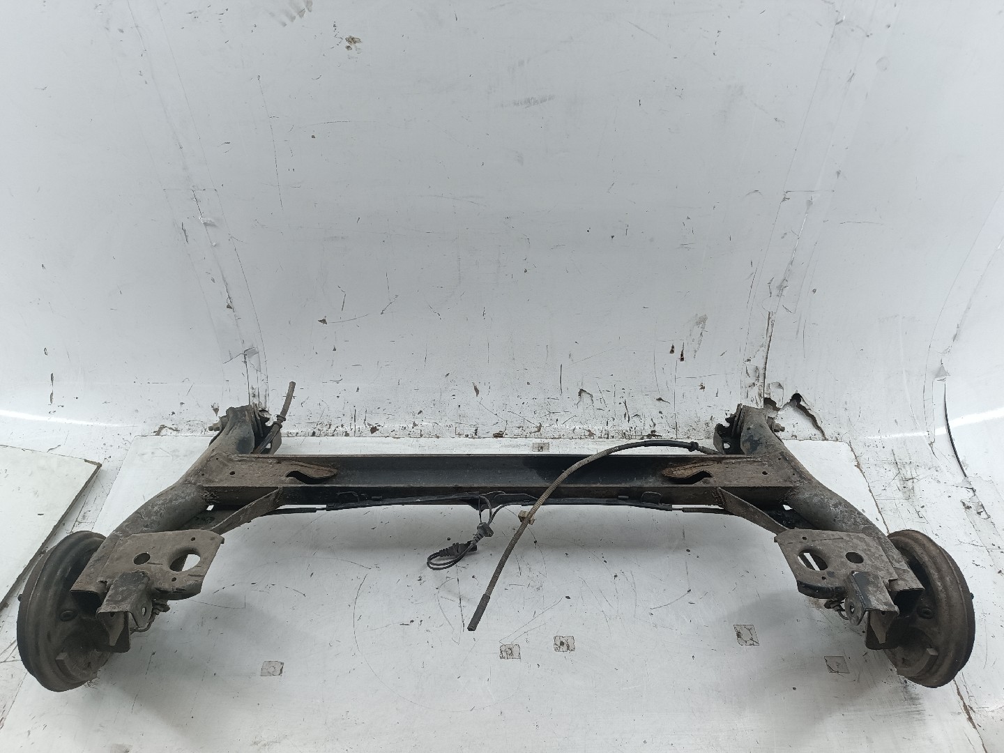 Eixo traseiro FORD FIESTA V (JH_, JD_) | 01 - 14