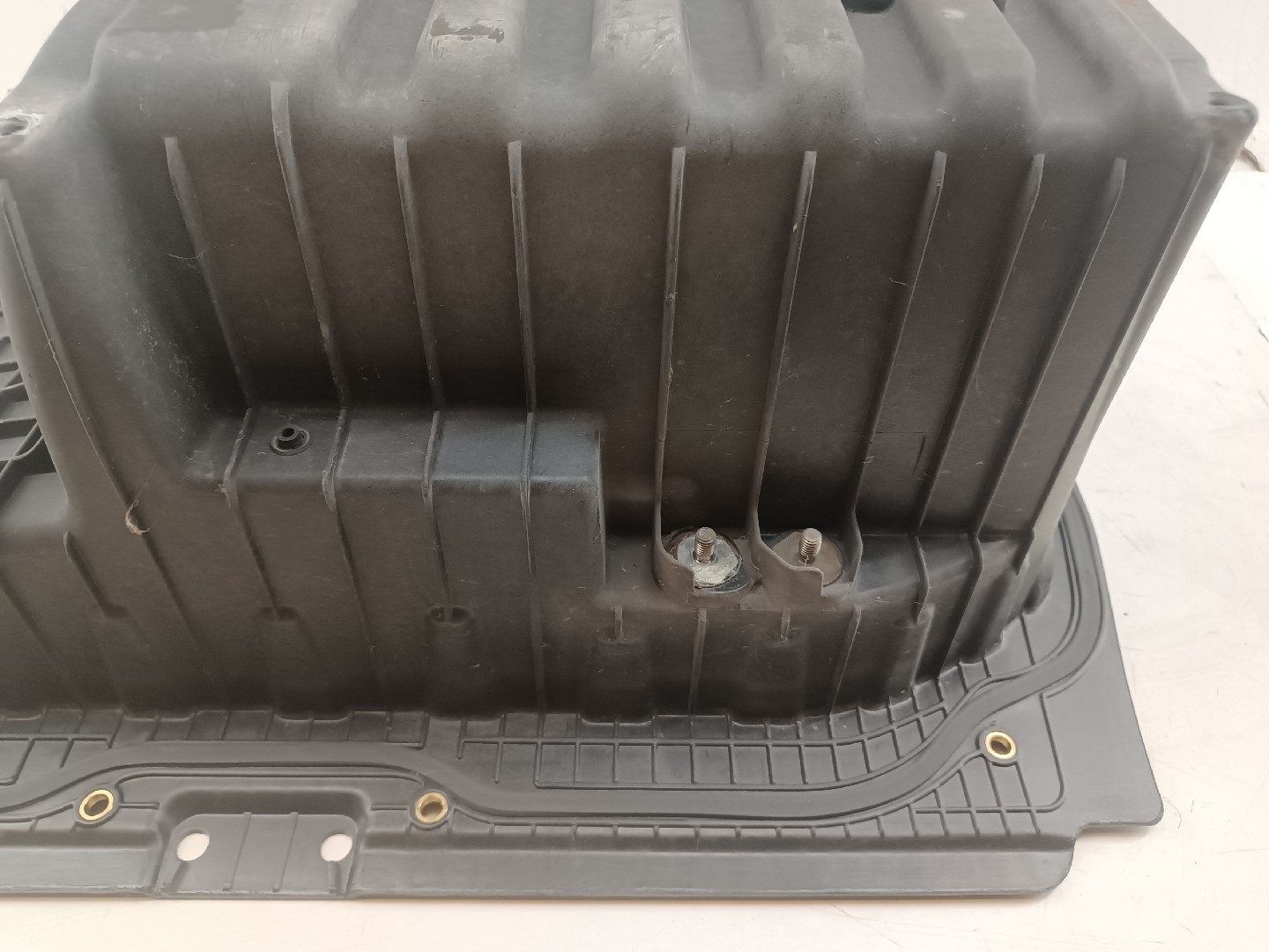 Caixa de bateria BMW 1 (E87) | 03 - 13 Imagem-1