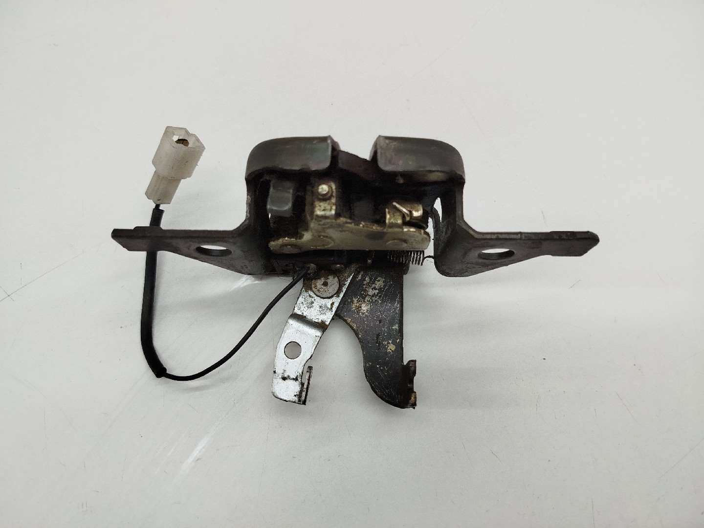 Fecho da Mala MAZDA MX-3 (EC) | 91 - 98 Imagem-1