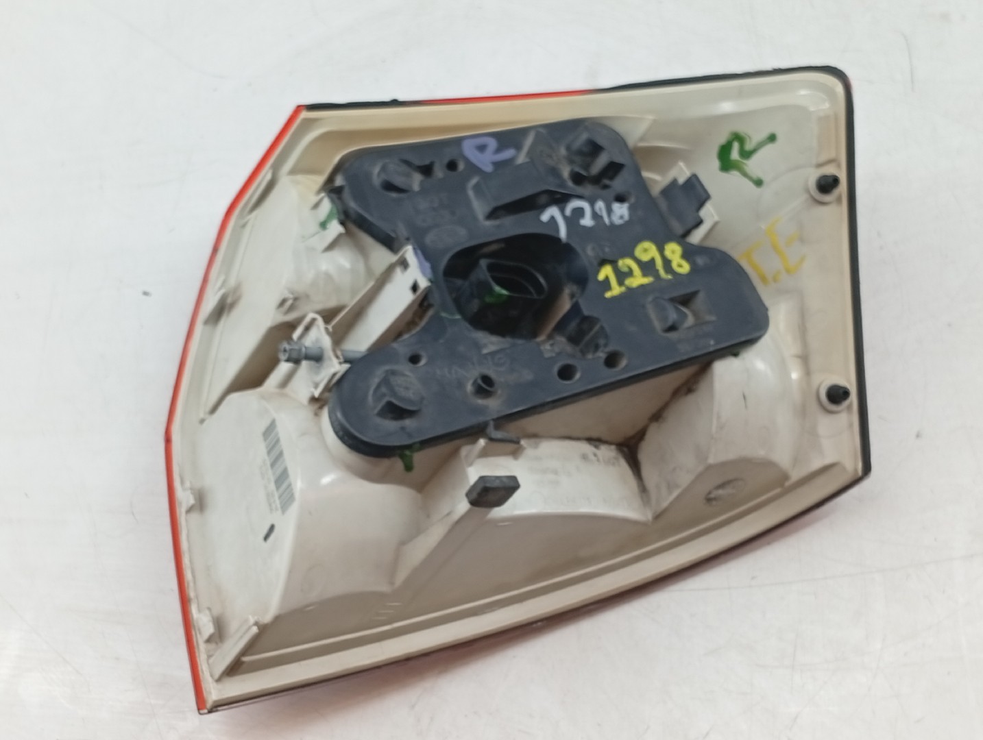 Farolim Stop Esquerdo AUDI A4 (8E2, B6) | 00 - 05 Imagem-4