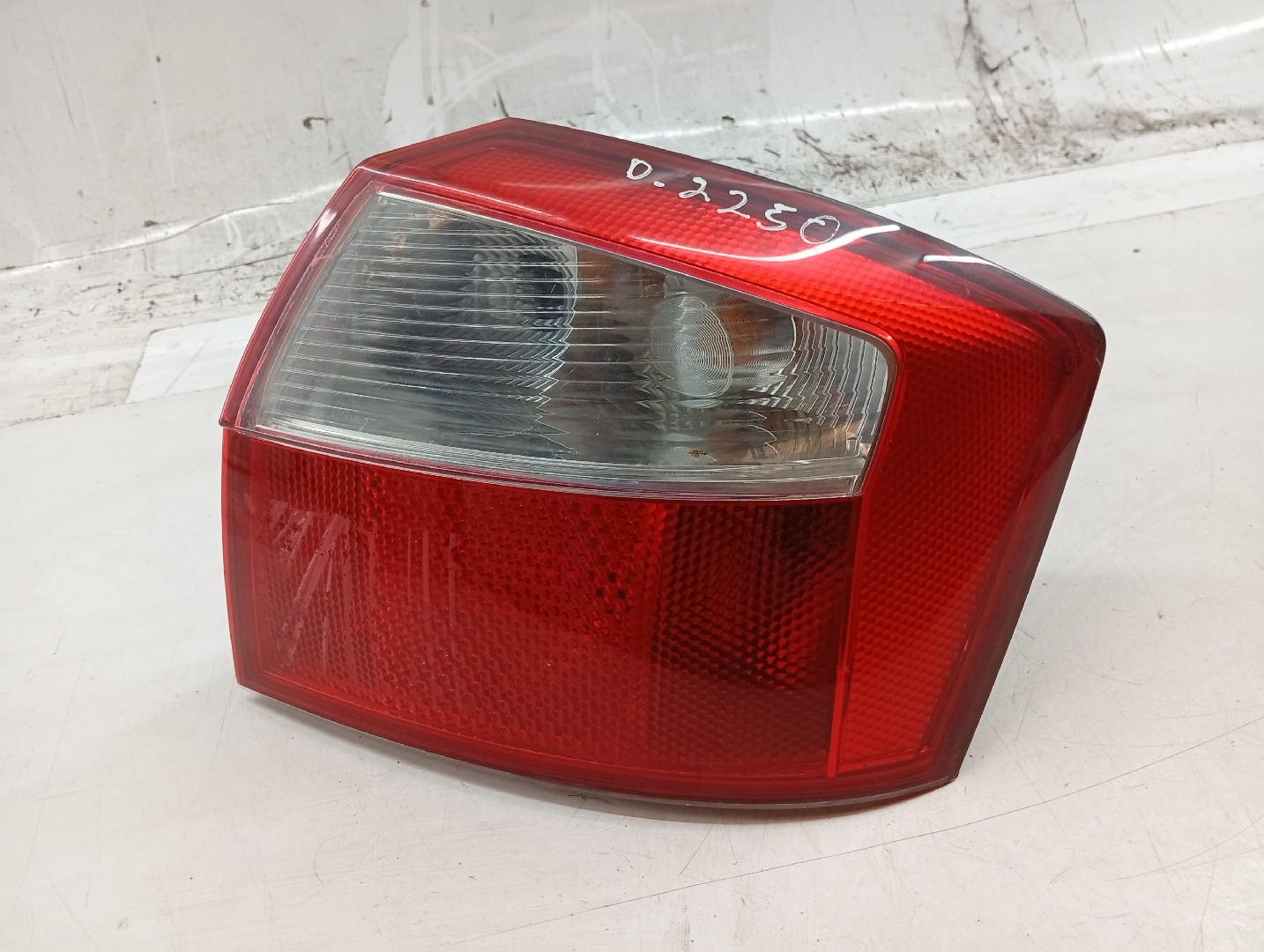 Farolim Stop Direito AUDI A4 (8E2, B6) | 00 - 05 Imagem-9