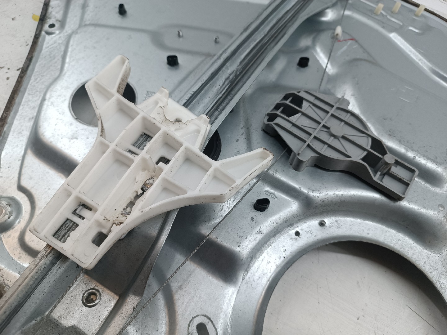 Elevador Trás Direito Elétrico HYUNDAI SANTA FÉ II (CM) | 05 - 15 Imagem-1