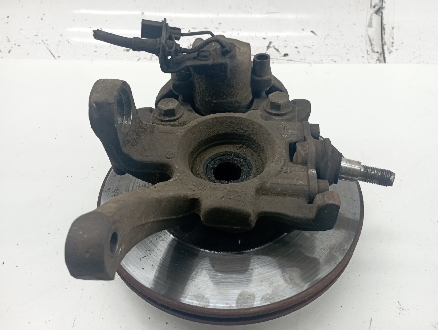 Manga de Eixo Frente Esquerda VOLKSWAGEN TRANSPORTER T4 Camião de plataforma/chassis (70E, 70L, 70M, 7DE, 7DL, 7D, | 90 - 03 Imagem-1