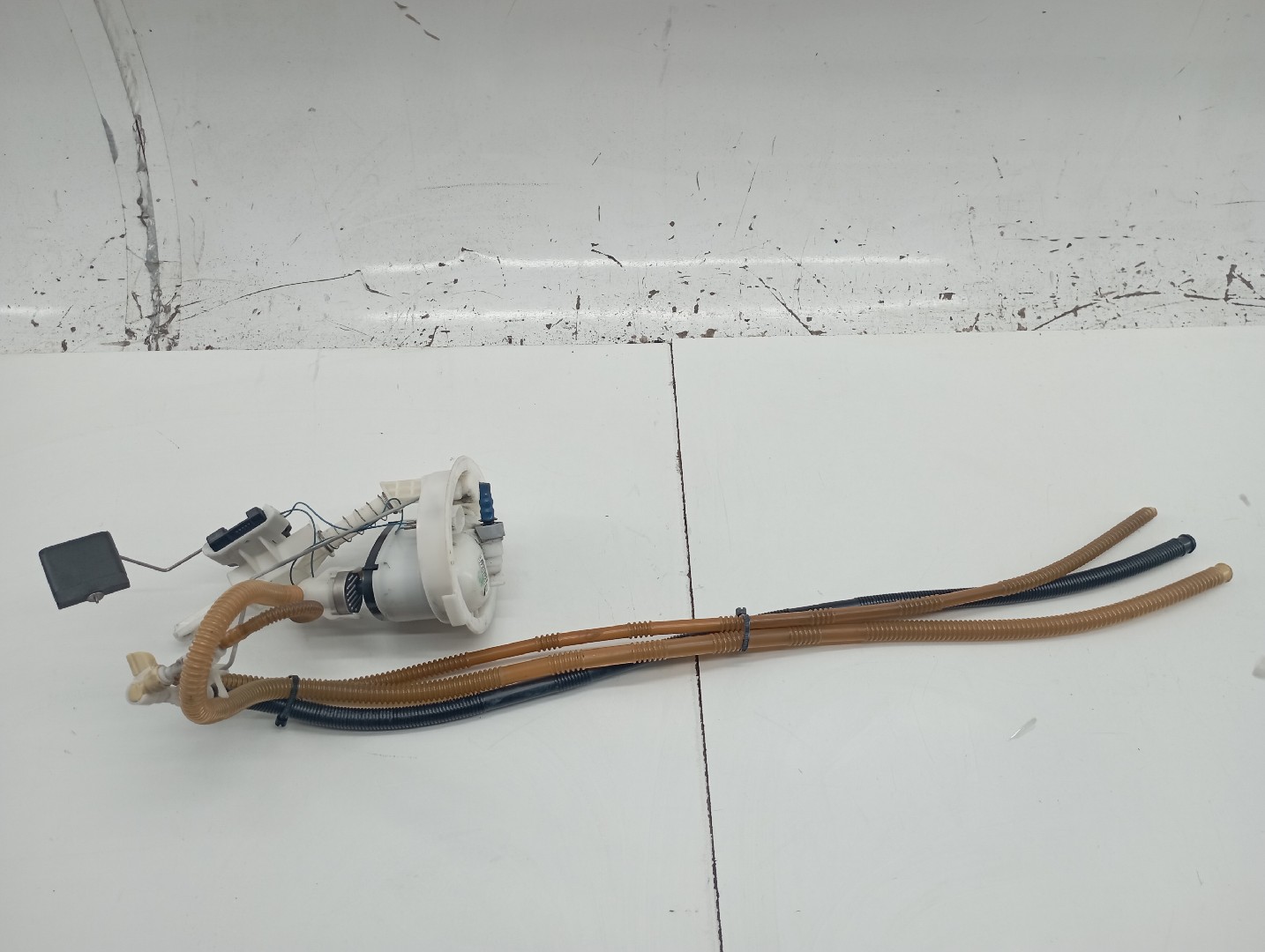 Boia do Combustível BMW 1 (E87) | 03 - 13 Imagem-5