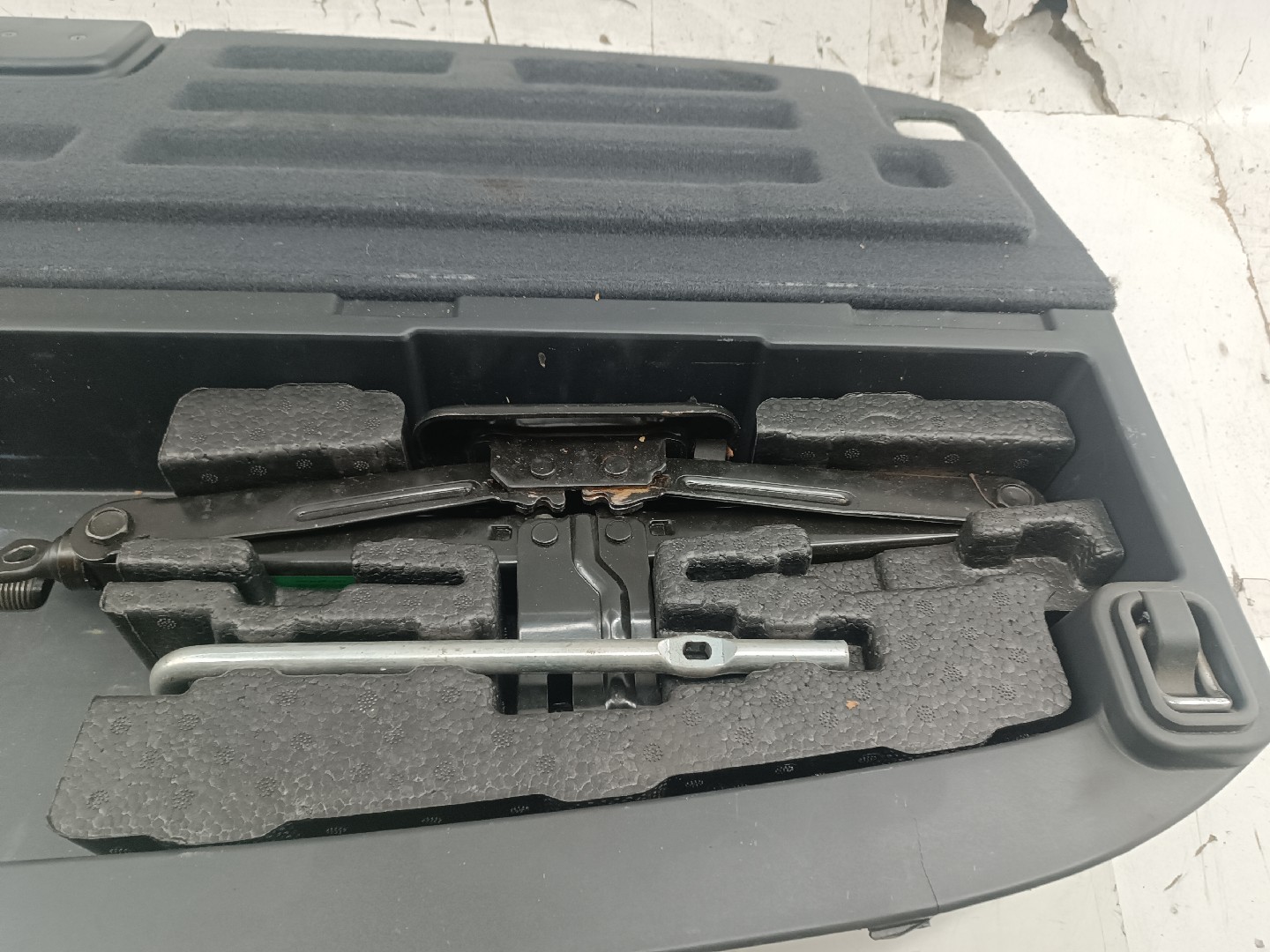 Kit de troca de pneu HYUNDAI SANTA FÉ II (CM) | 05 - 15 Imagem-2