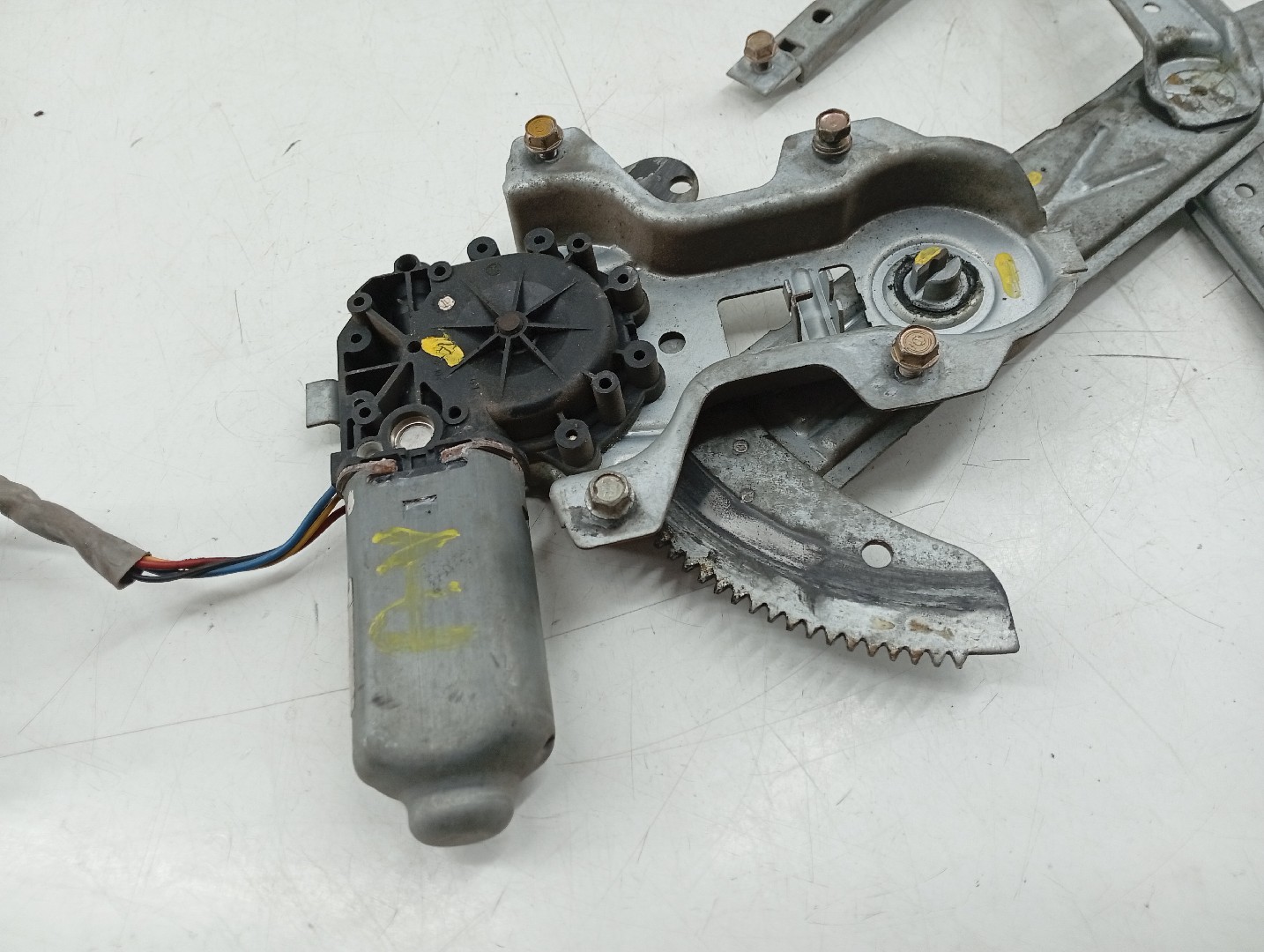 Motor e elevador de vidro frente esquerdo HONDA CIVIC VI Fastback (MA, MB) | 94 - 01 Imagem-3