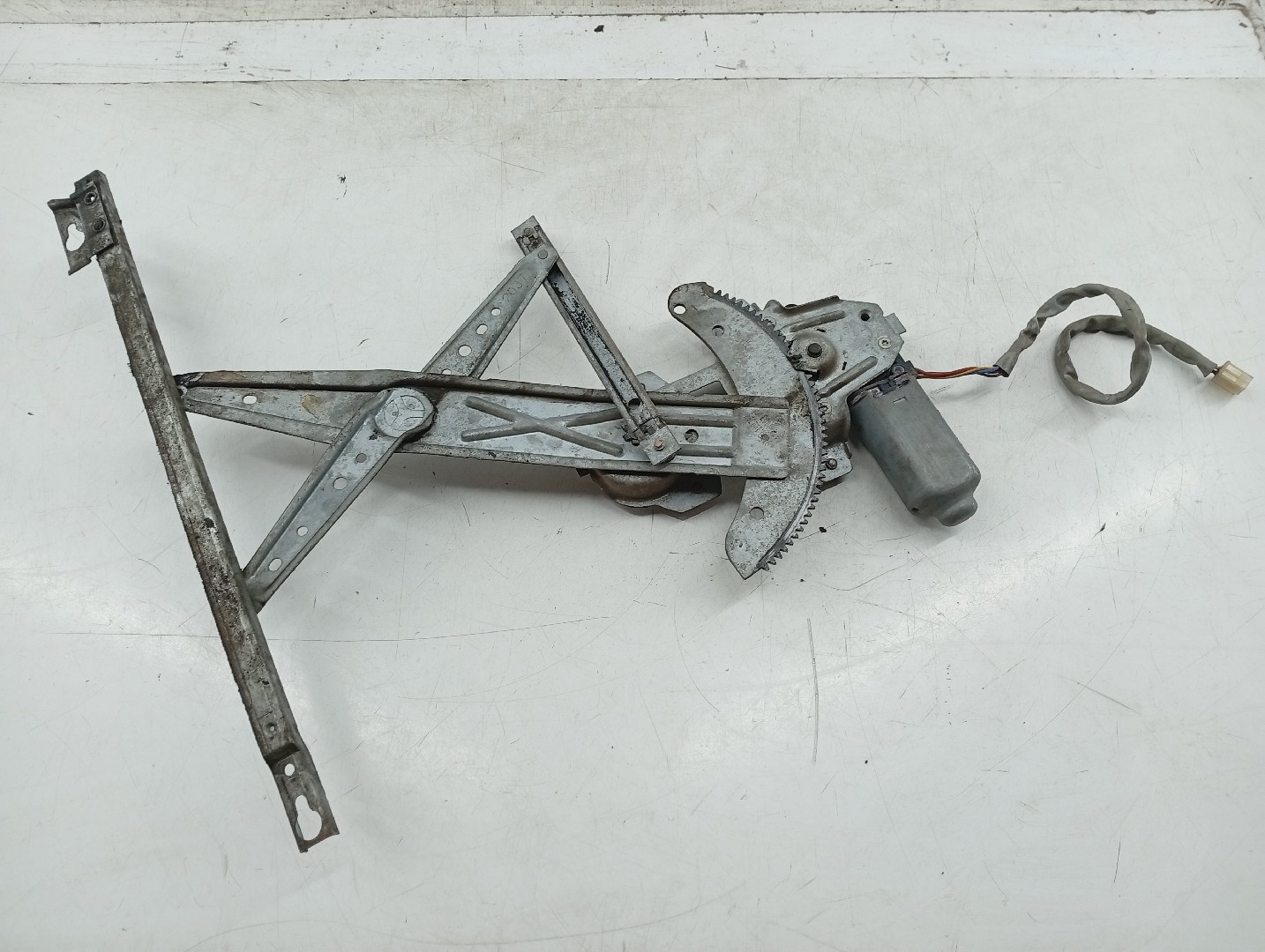 Motor e elevador de vidro frente esquerdo HONDA CIVIC VI Fastback (MA, MB) | 94 - 01