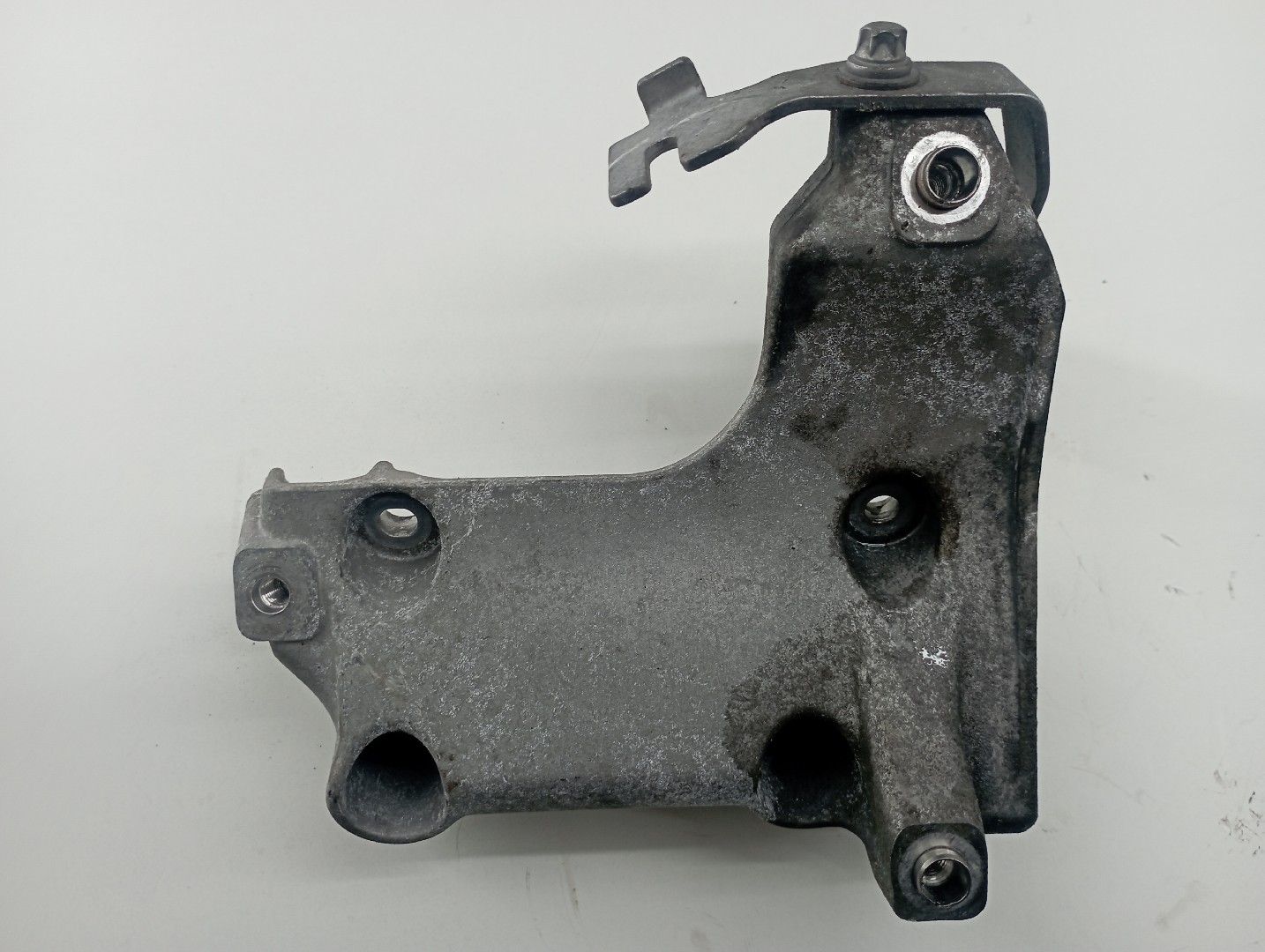 Suporte de Compressor de Ar Condicionado BMW 1 (E87) | 03 - 13