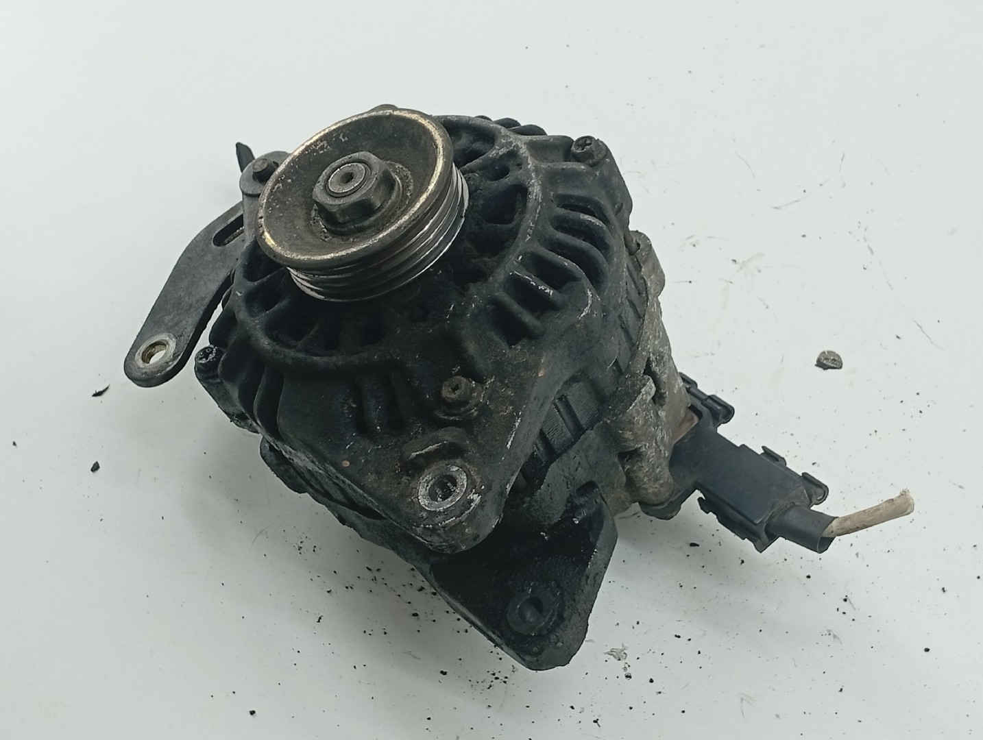Alternador HYUNDAI ACCENT três volumes (X-3) | 94 - 00 Imagem-4