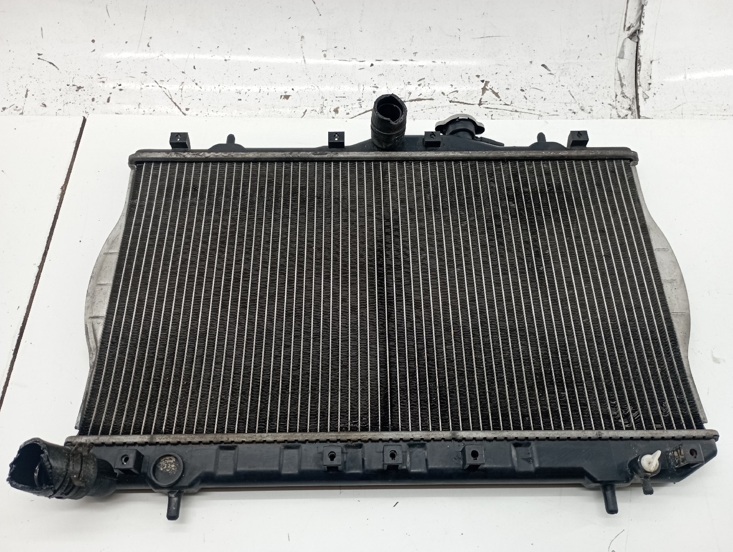 Radiador de AC HYUNDAI ACCENT três volumes (X-3) | 94 - 00