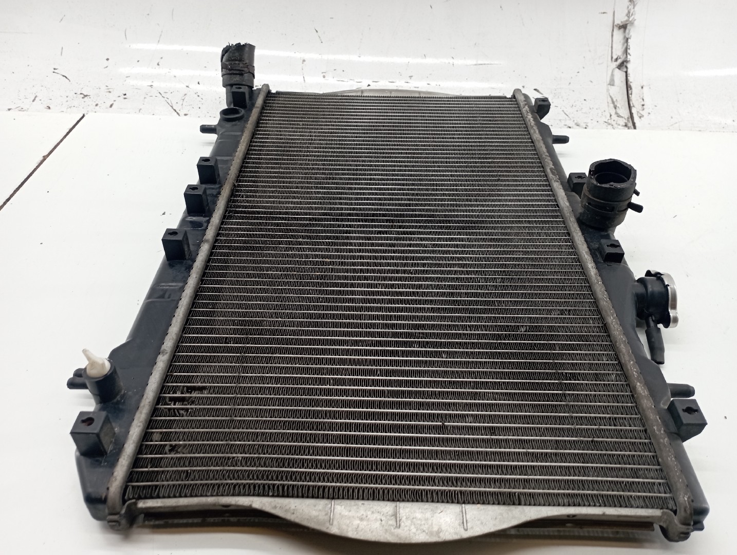 Radiador de AC HYUNDAI ACCENT três volumes (X-3) | 94 - 00 Imagem-3