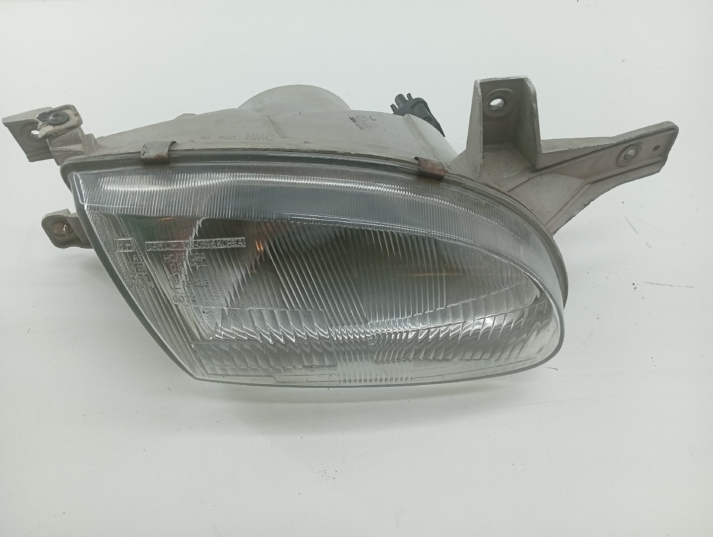 Ótica Direita HYUNDAI ACCENT três volumes (X-3) | 94 - 00