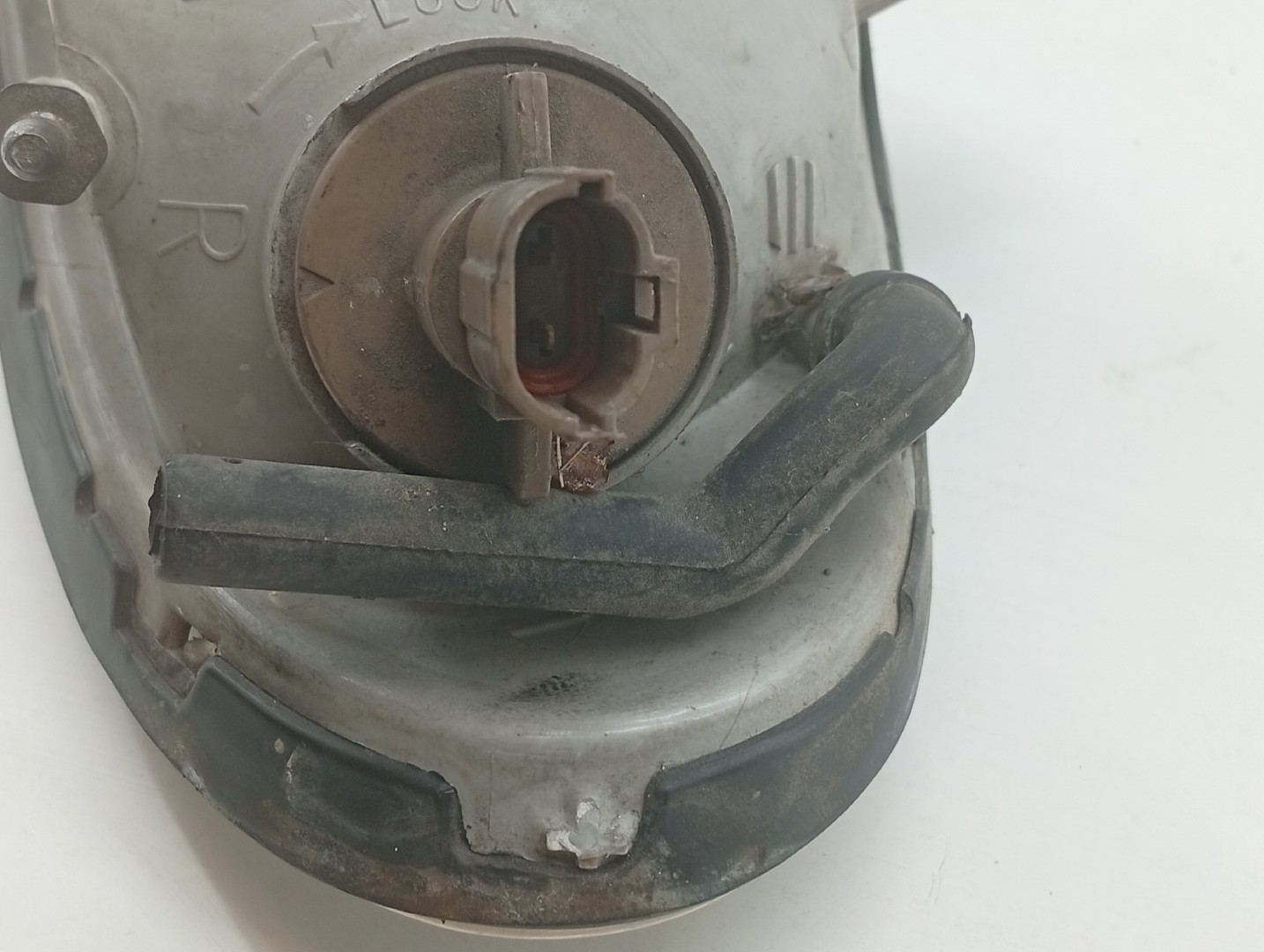 Pisca direito HYUNDAI ACCENT três volumes (X-3) | 94 - 00 Imagem-2
