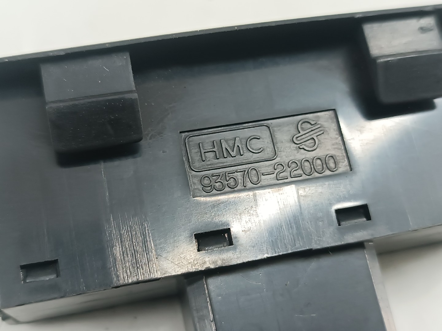 Comutador de vidro frente esquerdo HYUNDAI ACCENT I (X-3) | 94 - 02 Imagem-1