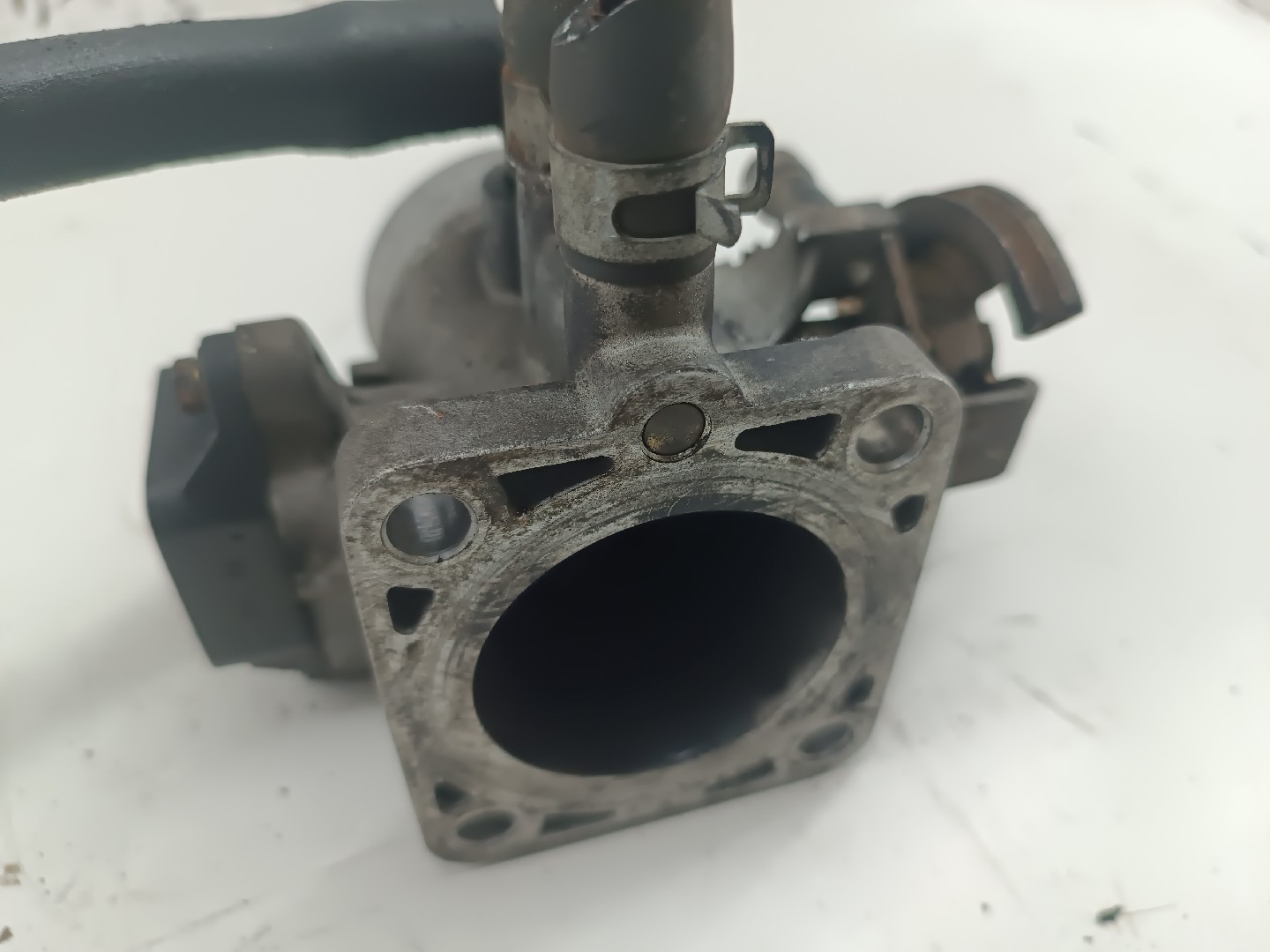 Borboleta de admissão HYUNDAI ACCENT I (X-3) | 94 - 02 Imagem-1