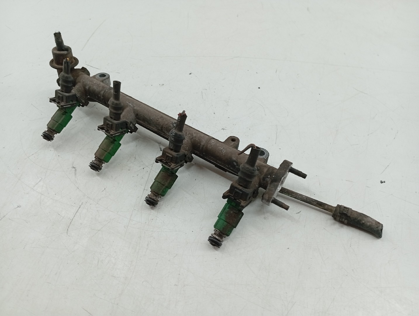 Regua Injectora HYUNDAI ACCENT I (X-3) | 94 - 02 Imagem-1