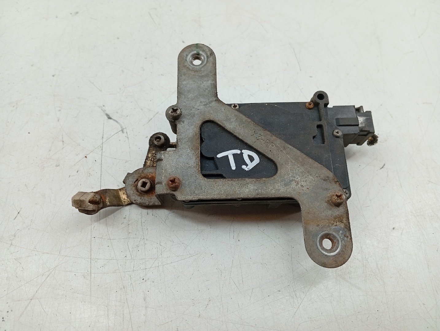 Fecho da Porta HYUNDAI ACCENT I (X-3) | 94 - 02 Imagem-4