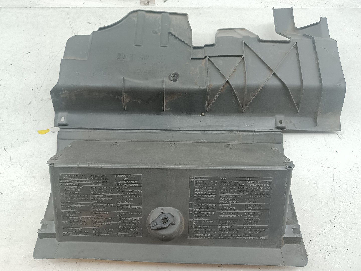 Acabamento de Tablier VOLKSWAGEN CADDY II Combi (9K9B) | 95 - 04 Imagem-2