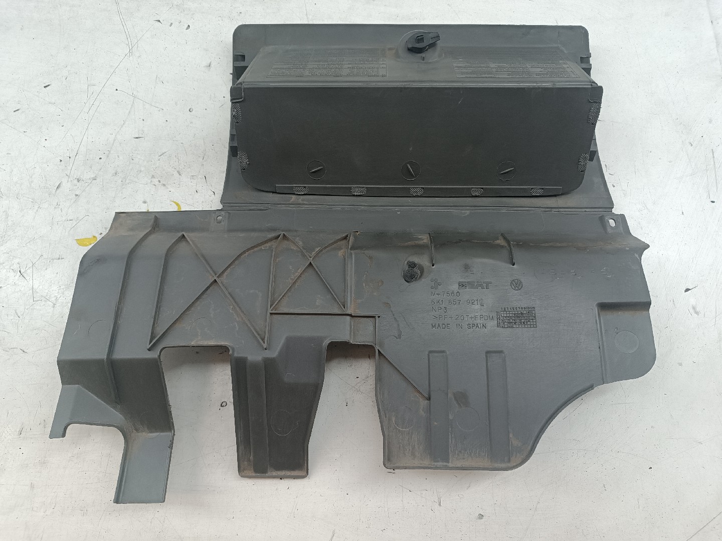 Acabamento de Tablier VOLKSWAGEN CADDY II Combi (9K9B) | 95 - 04