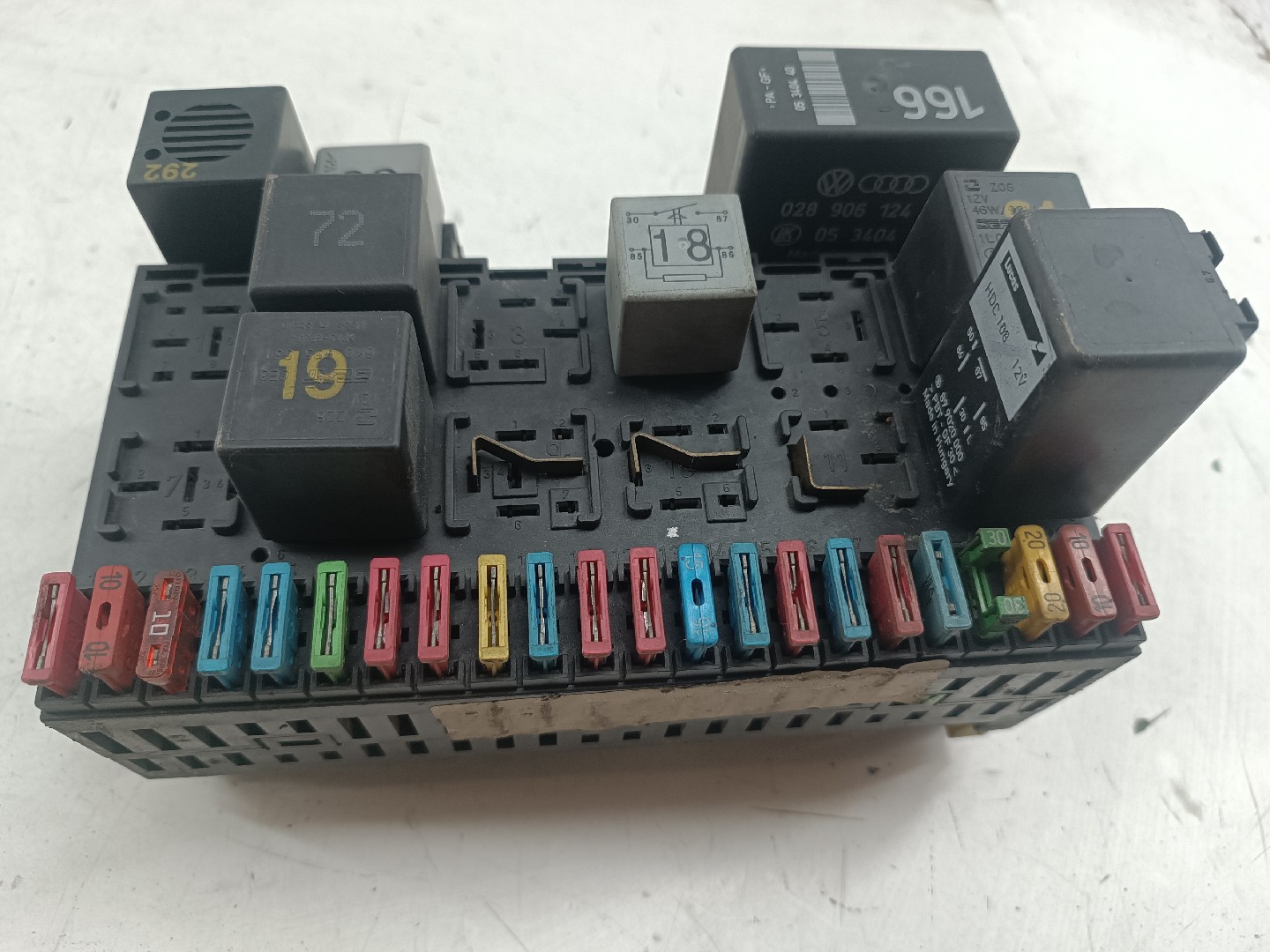 Caixa de fusíveis e relés VOLKSWAGEN CADDY II Combi (9K9B) | 95 - 04 Imagem-4