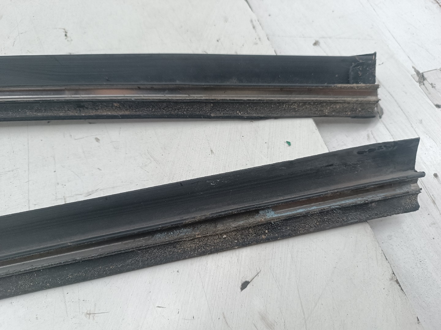 Acabamento de Para-brisas VOLKSWAGEN CADDY II Combi (9K9B) | 95 - 04