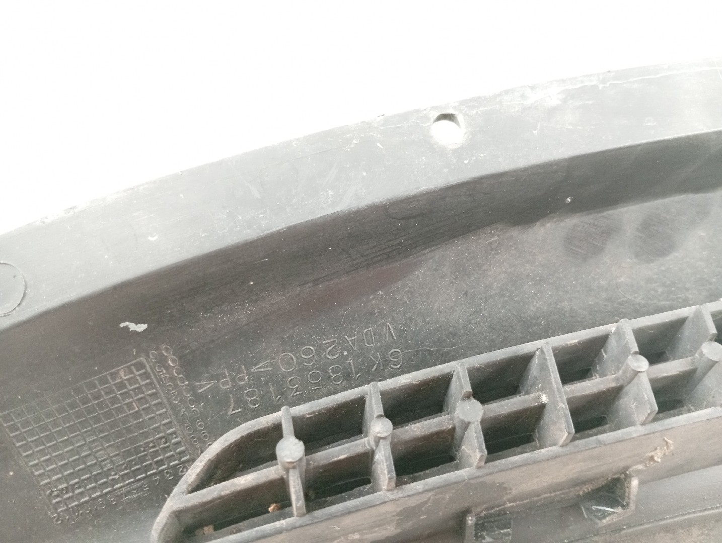 Grelha de torpedo VOLKSWAGEN CADDY II Combi (9K9B) | 95 - 04 Imagem-3