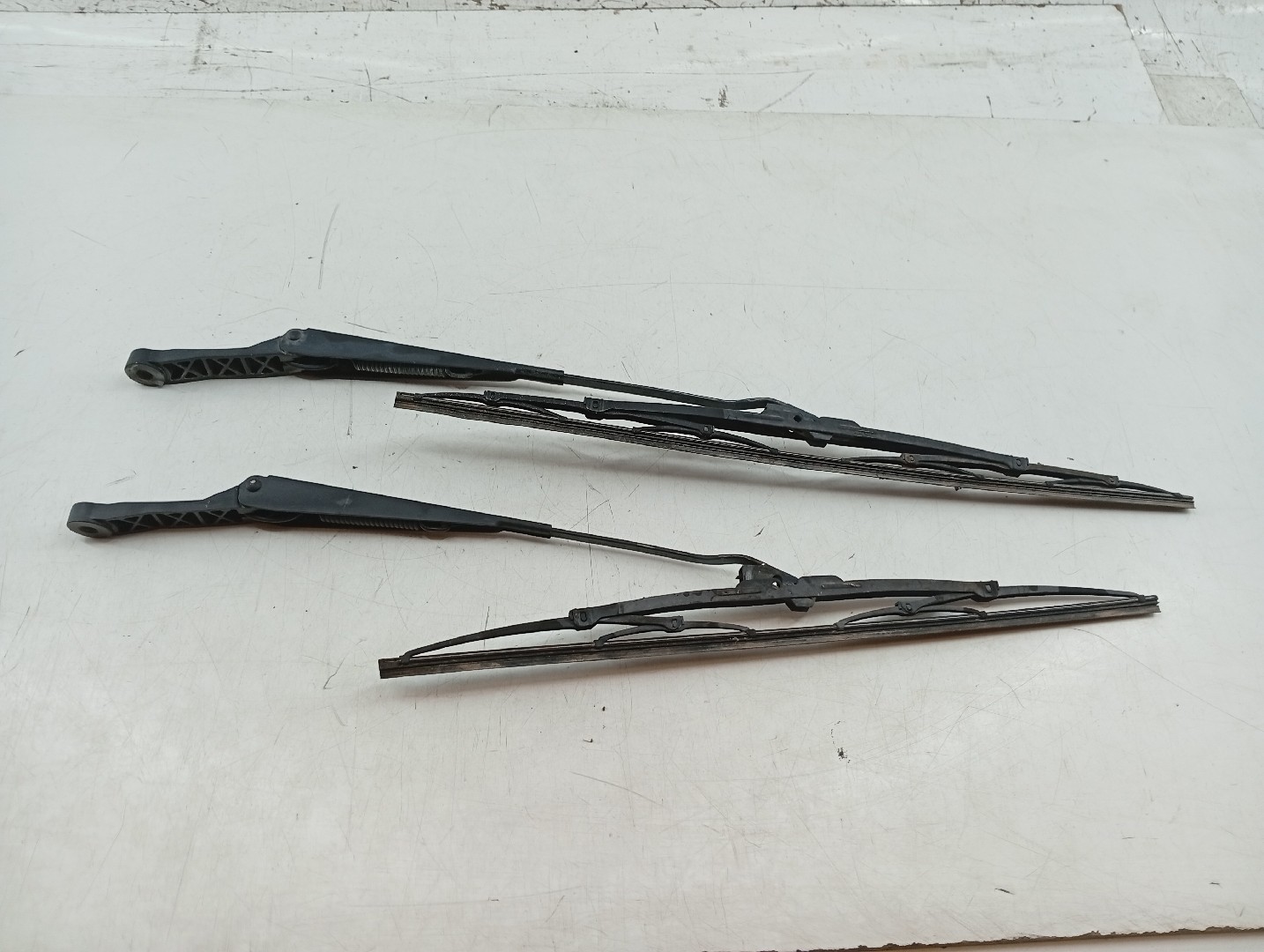 Astes/Escova Limpa Conjunto (2) VOLKSWAGEN CADDY II Combi (9K9B) | 95 - 04 Imagem-2