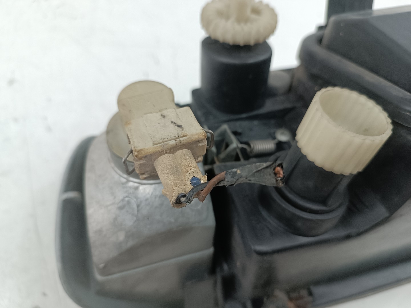 Ótica Esquerda VOLKSWAGEN CADDY II Combi (9K9B) | 95 - 04 Imagem-2