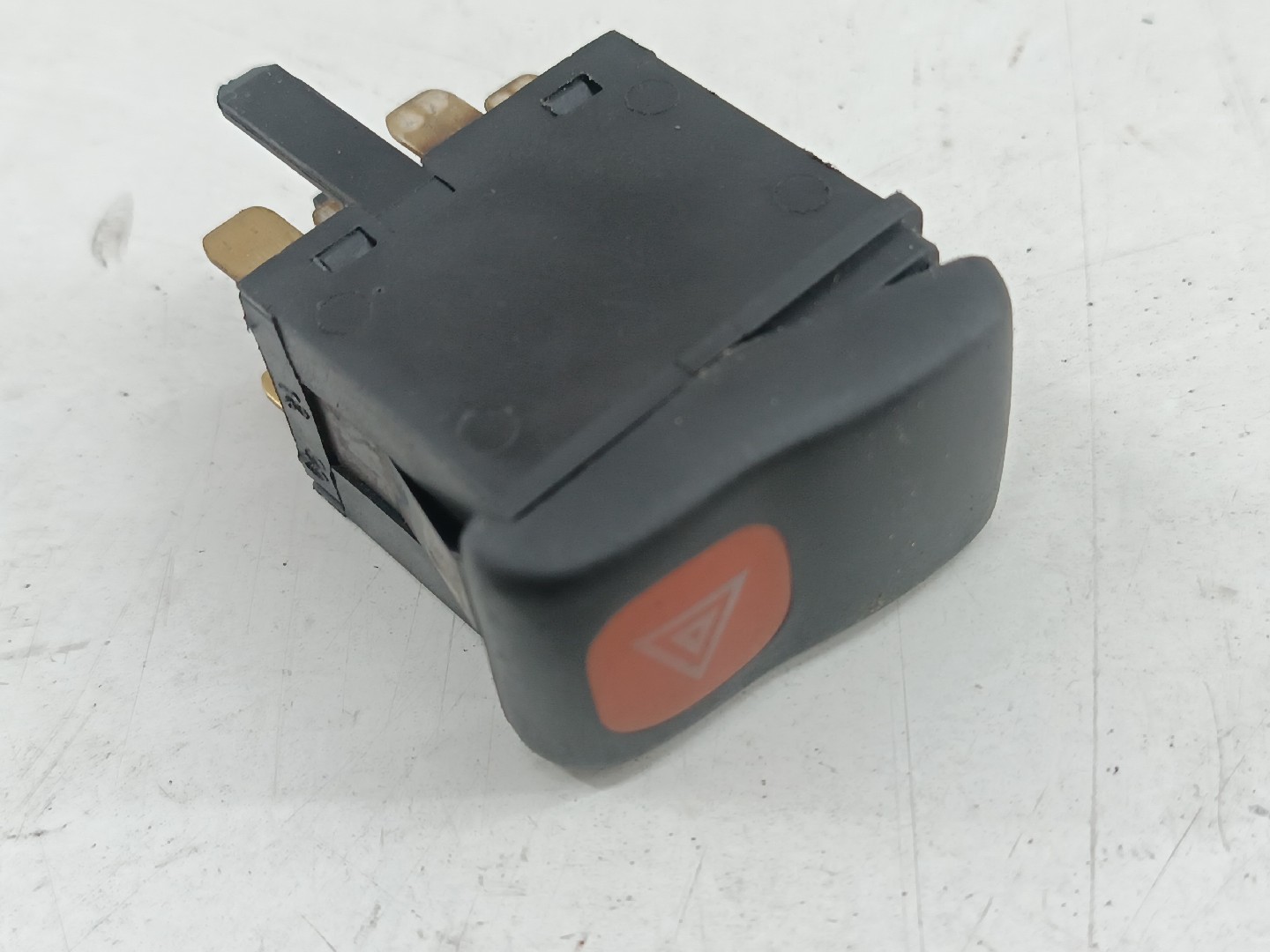 Botão dos 4 piscas VOLKSWAGEN CADDY II Combi (9K9B) | 95 - 04 Imagem-3