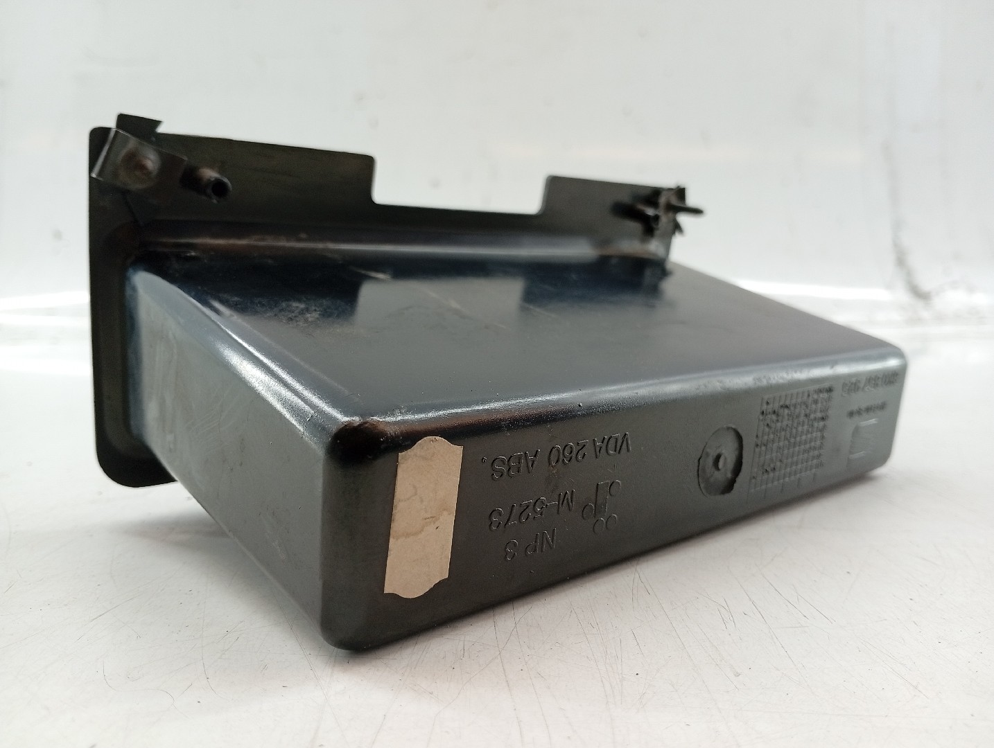 Gaveta da consola central VOLKSWAGEN CADDY II Combi (9K9B) | 95 - 04 Imagem-1