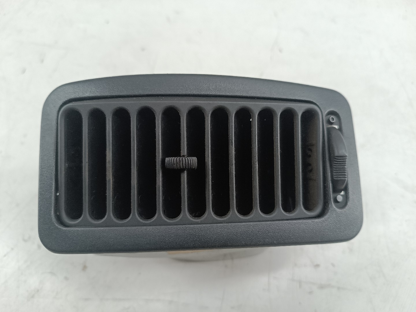 Difusor de ar direito VOLKSWAGEN CADDY II Combi (9K9B) | 95 - 04 Imagem-4