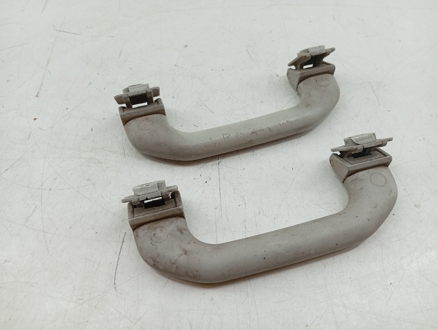 Conjunto 2 Pegas VOLKSWAGEN CADDY II Combi (9K9B) | 95 - 04 Imagem-1