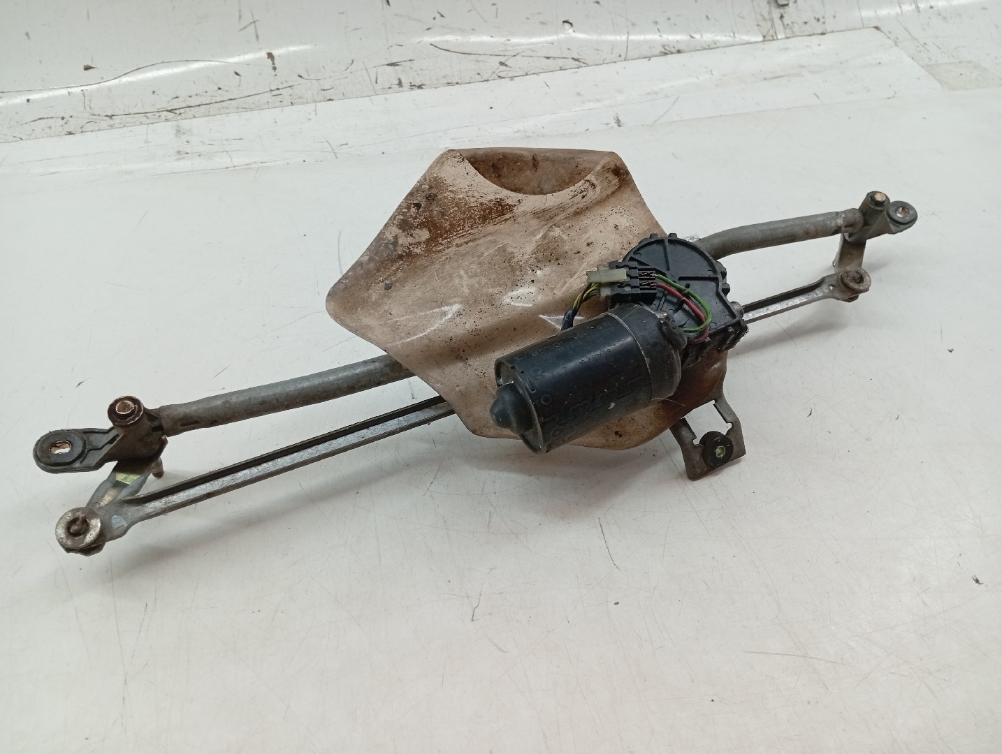 Motor do Limpa Para-Brisas VOLKSWAGEN CADDY II Combi (9K9B) | 95 - 04 Imagem-3