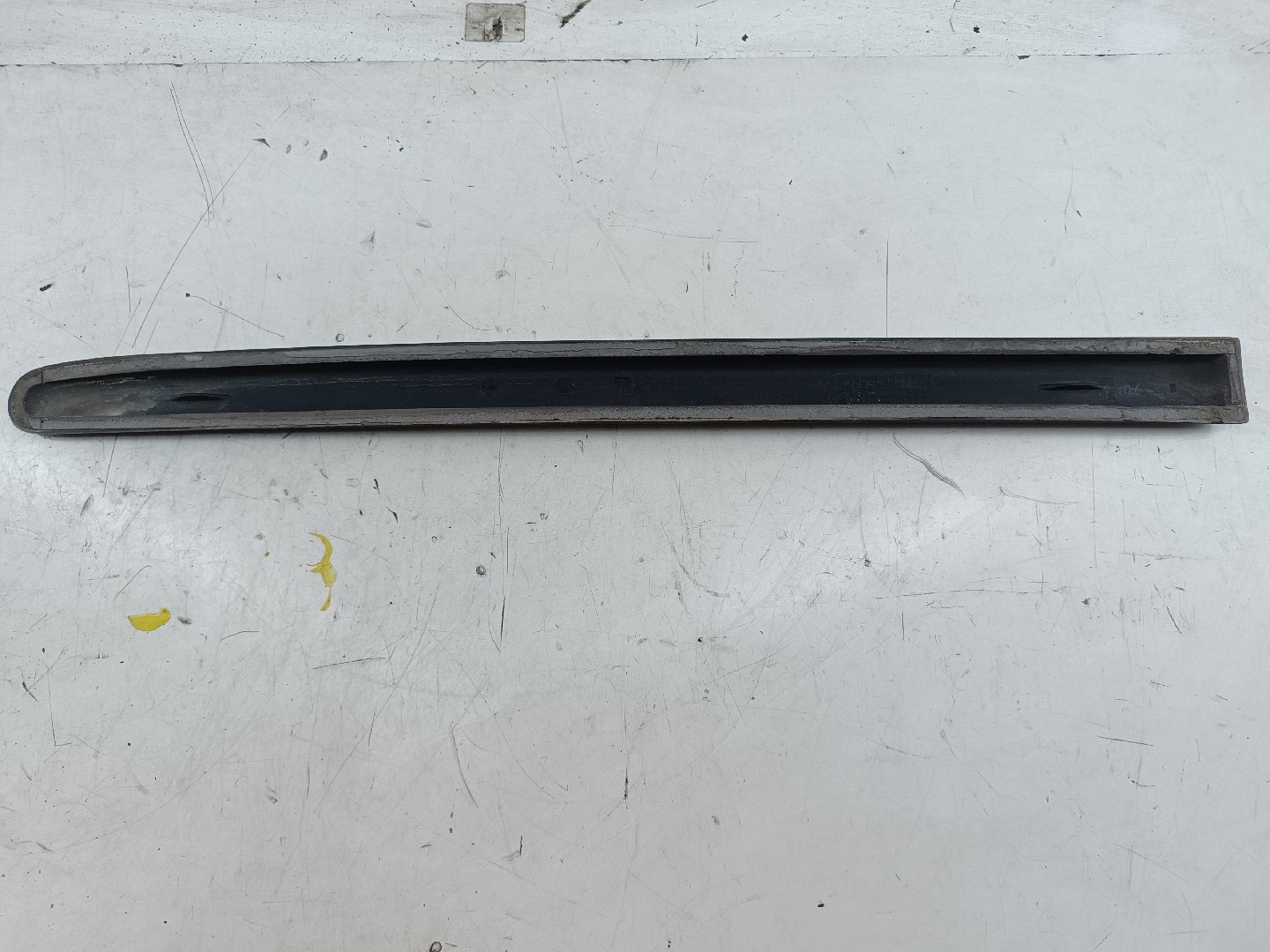 Friso Exterior VOLKSWAGEN CADDY II Combi (9K9B) | 95 - 04 Imagem-2