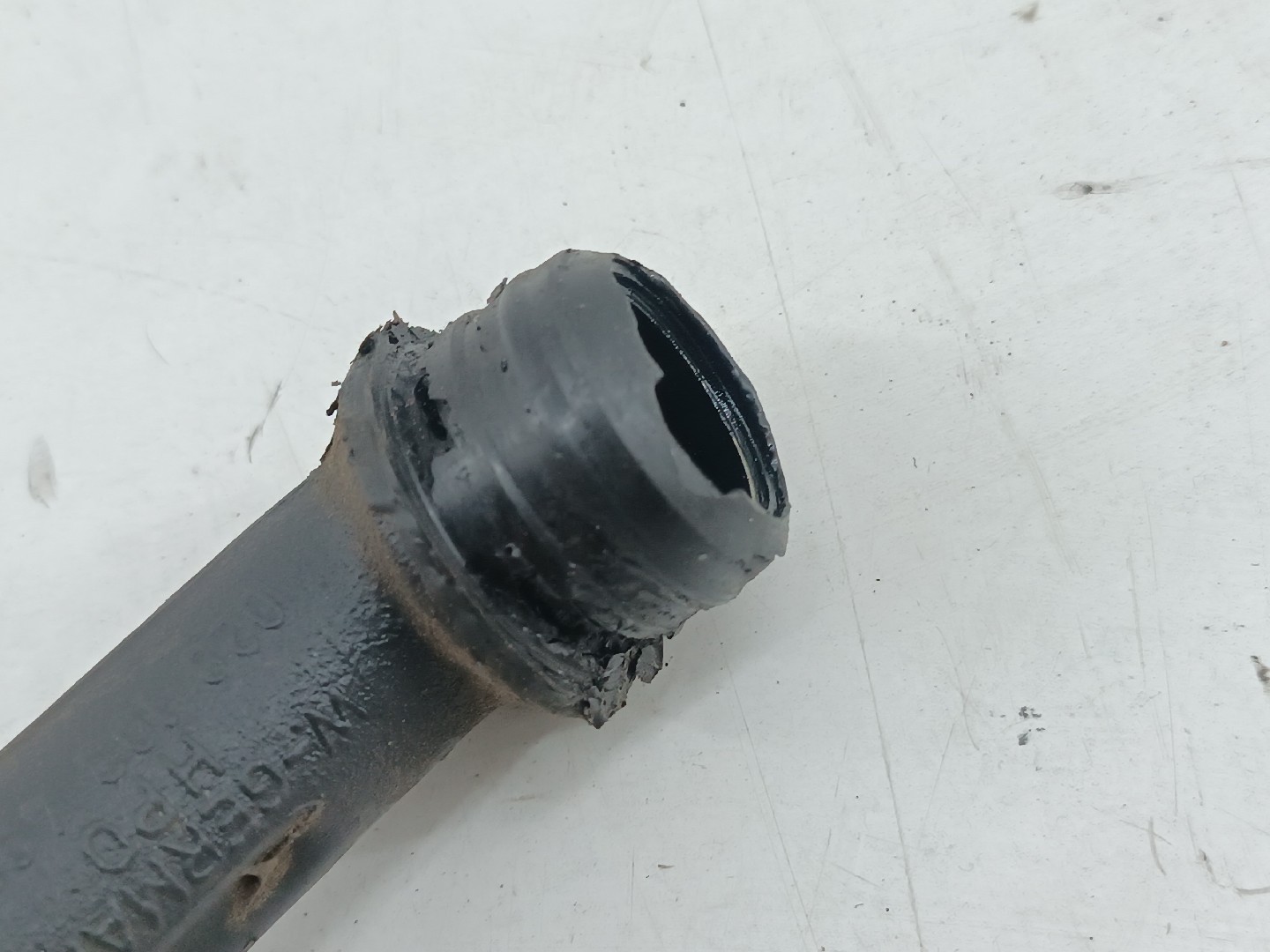 Valvula respiro de combustivel VOLKSWAGEN CADDY II Combi (9K9B) | 95 - 04 Imagem-1