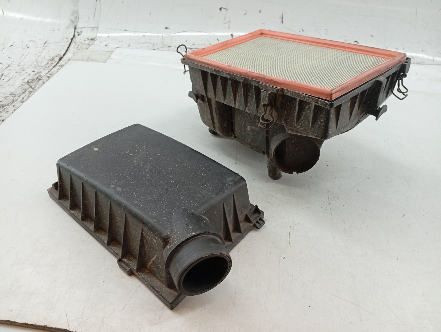 Caixa de filtro de ar VOLKSWAGEN CADDY II Combi (9K9B) | 95 - 04 Imagem-5