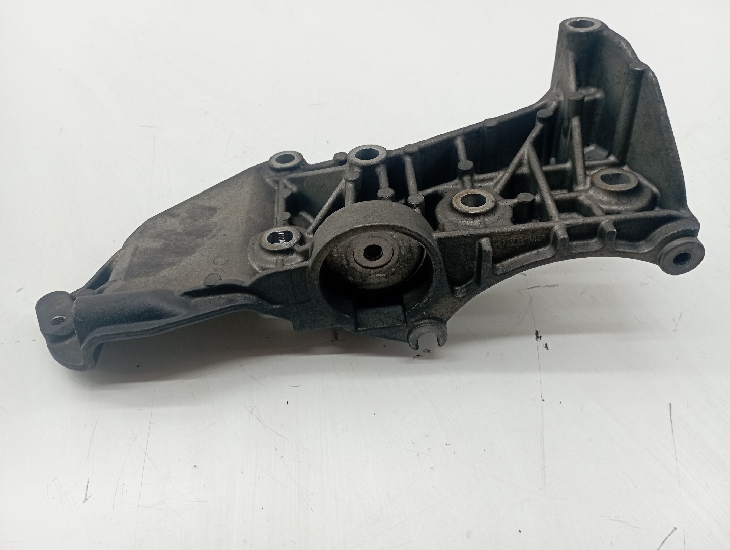 Suporte De Alternador RENAULT MEGANE II três volumes (LM0/1_) | 03 -  Imagem-2