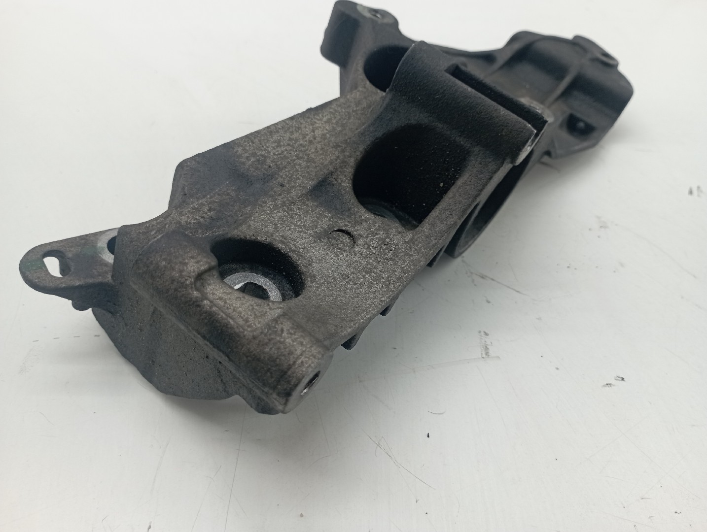 Suporte De Alternador RENAULT MEGANE II três volumes (LM0/1_) | 03 -  Imagem-4