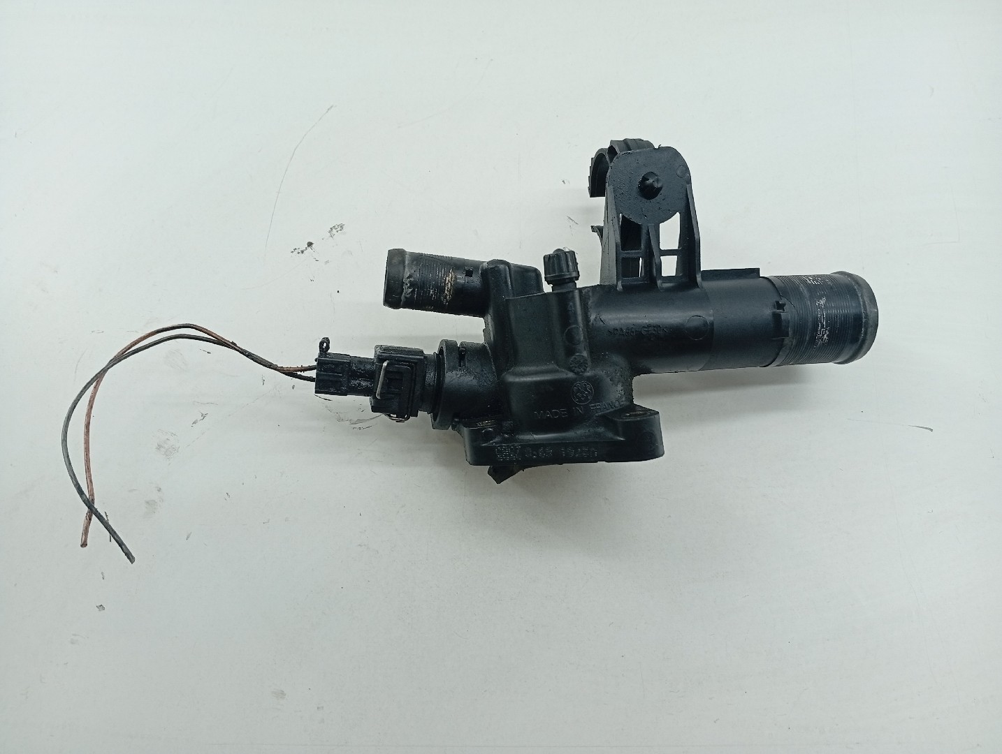 Carcaça de termostato RENAULT MEGANE II três volumes (LM0/1_) | 03 -  Imagem-1